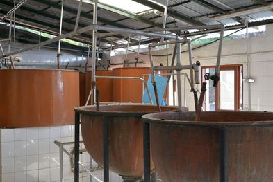 Zuckerrohrfabrik Destille1